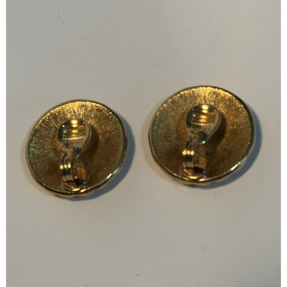 Vintage Earrings Black Enamel Gold Tone Clip-On Button Shell - Picture 4 of 9